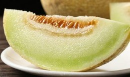 吃冰脆蜜瓜,冰脆蜜瓜的清爽滋味