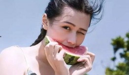 小孩吃瓜头像女