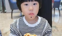 亲子头像吃瓜,揭秘明星家庭温馨瞬间