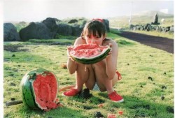 吃瓜壁纸女,揭秘吃瓜壁纸背后的魅力女生