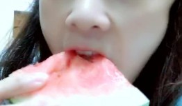 姐姐吃瓜吗音乐,音乐中的瓜田奇遇
