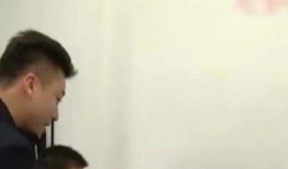 男女护栏吃瓜,揭秘网络热议背后的真相