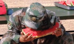 吃瓜兵哥哥,趣味生活背后的军人风采