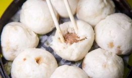 窗口上吊 吃瓜,揭秘窗口上吊与吃瓜背后的真相