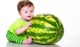 西瓜儿童吃瓜,儿童快乐吃瓜时光