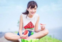 胖子吃瓜瘦子吃瓜,胖子瘦子同享吃瓜乐趣