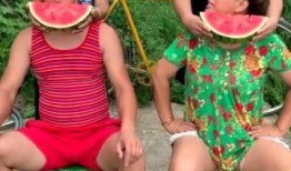 吃瓜模特奶奶,揭秘网红界的“老顽童”