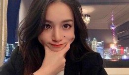 lol吃瓜女博主,揭秘电竞圈幕后故事